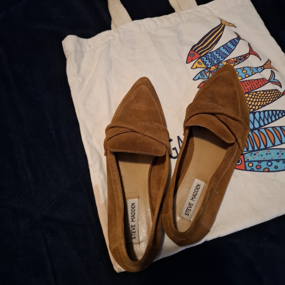 Steve Madden Women's Tan Suede Pointed Loafers